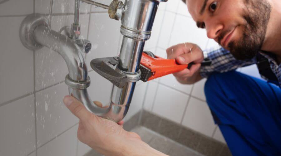 Professional same day plumber in Leawood, KS